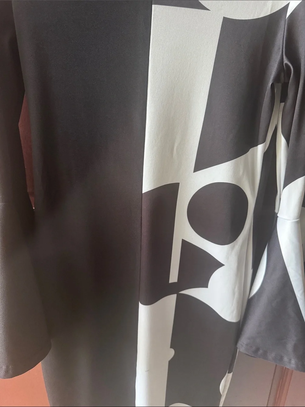 Black & White Geometric Bell Sleeve Dress size small - Picture 11 of 12